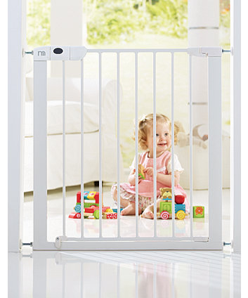dream baby retractable safety gate