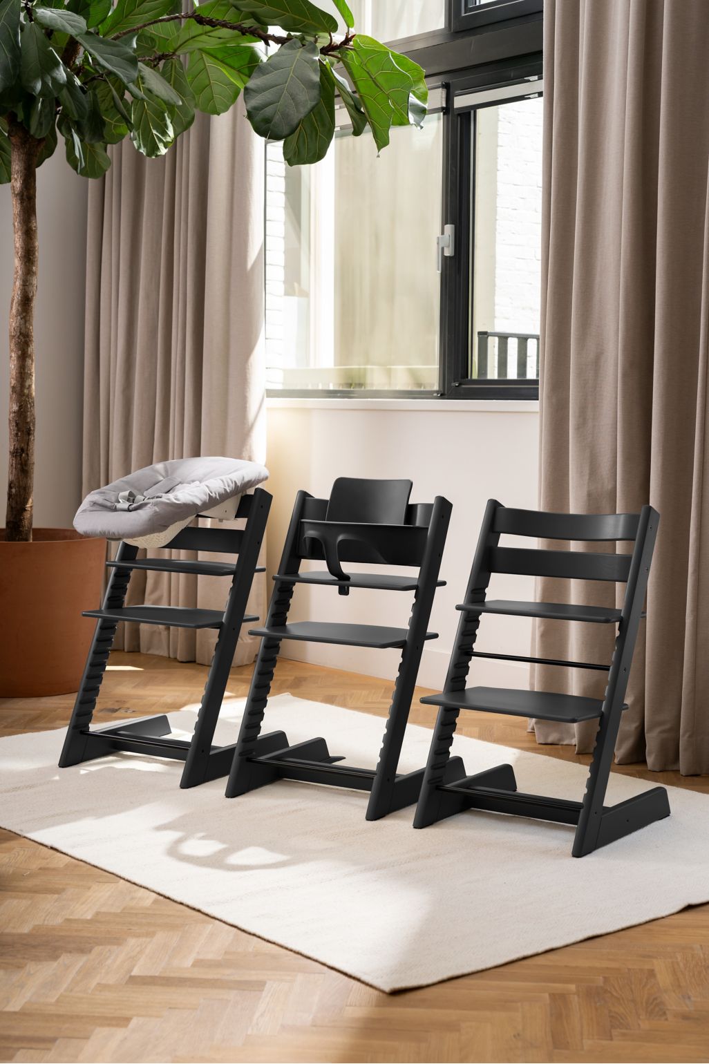 Stokke® Tripp Trapp® scaun înalt - negru