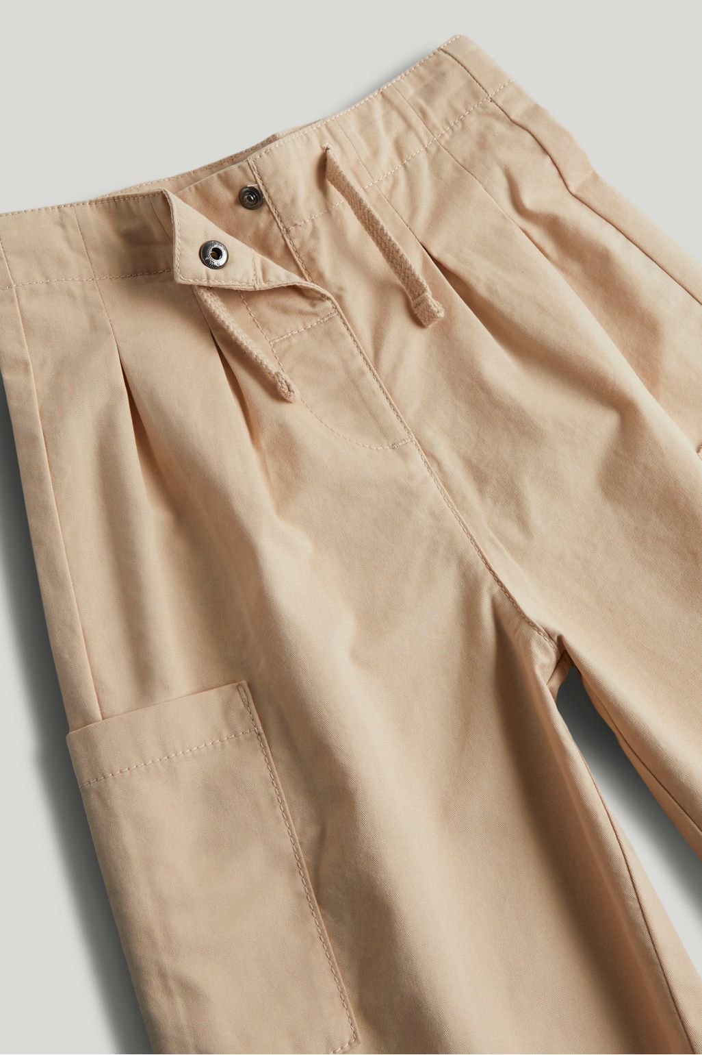 Pantaloni crem