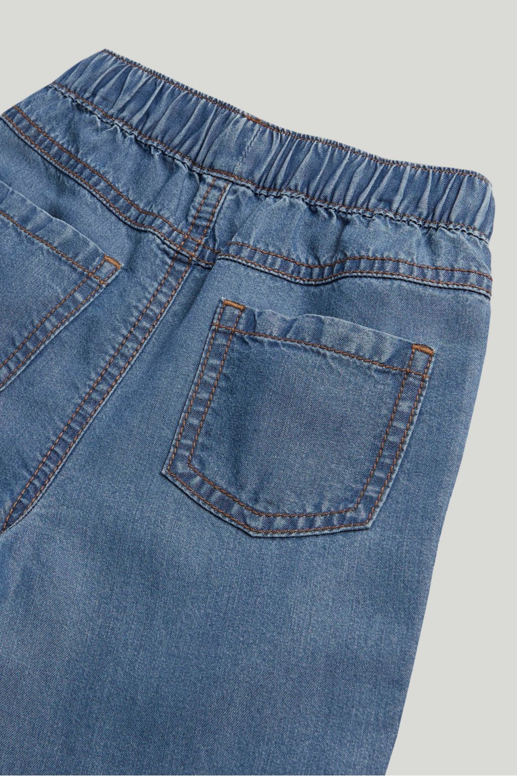Barrel-Leg Denim Jeans
