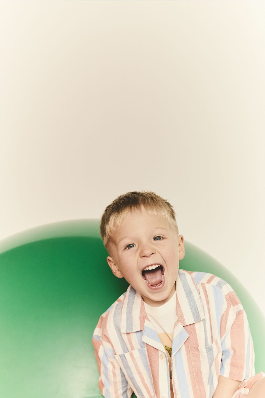 Set Cămașă și Tricou în Dungi