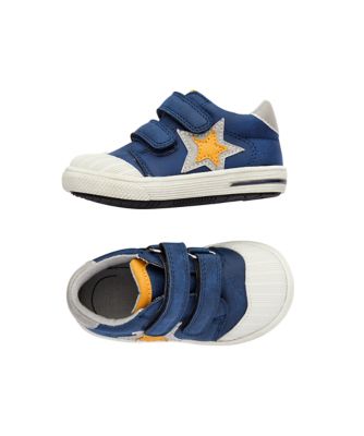 first walker trainers